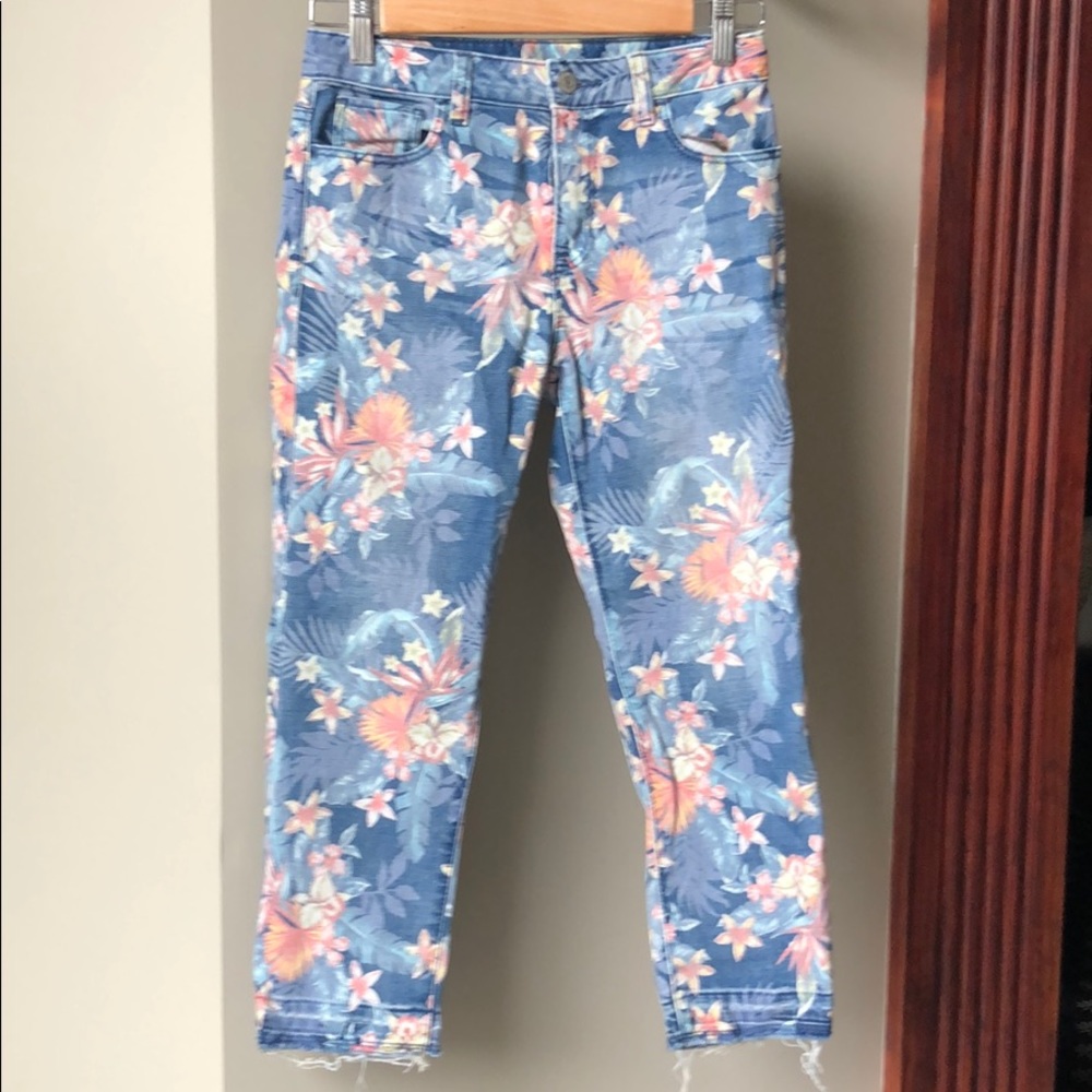 🌸💙Floral Gap Jeans for size 12 Girl